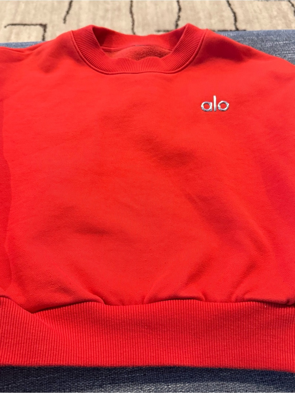 ❤️ ALO Yoga Red Crewneck Sweatshirt | Silver Logo